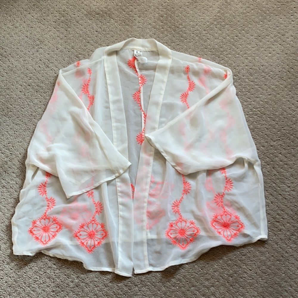 Bethany Mota Embroidered Sheer Kimono – White & Coral – M/L